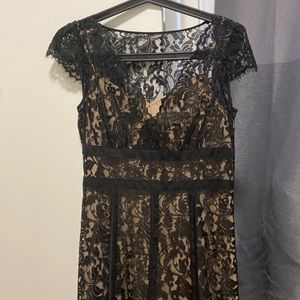 Lace dress - Like new